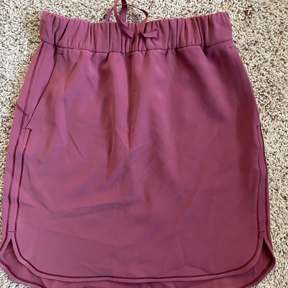 lululemon back on the fly skirt - Picture 1 of 3